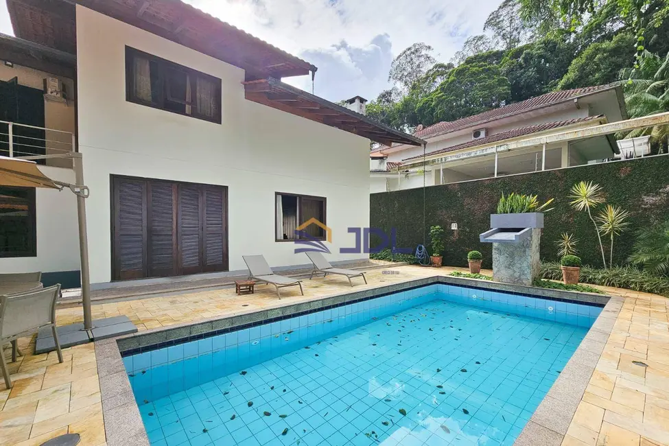 Casa com 4 quartos à venda, 450m2 em Garcia, Blumenau - SC - imagem 3 Foto 3 de Casa com 4 quartos à venda, 450m2 em Garcia, Blumenau - SC