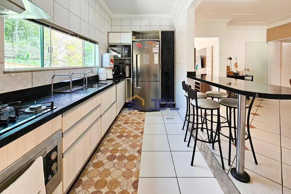 Casa com 3 quartos à venda, 362m2 em Velha, Blumenau - SC - imagem 6 Foto 6 de Casa com 3 quartos à venda, 362m2 em Velha, Blumenau - SC