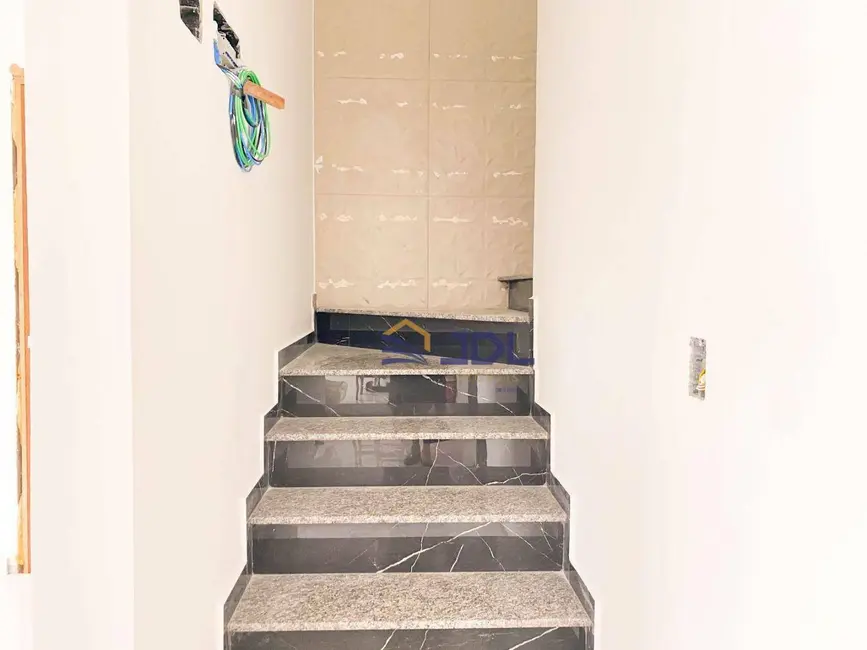 Sobrado com 3 quartos à venda, 172m2 em Asilo, Blumenau - SC - imagem 4 Foto 4 de Sobrado com 3 quartos à venda, 172m2 em Asilo, Blumenau - SC