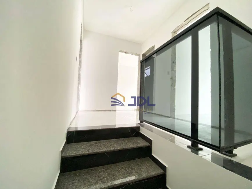 Sobrado com 3 quartos à venda, 172m2 em Asilo, Blumenau - SC - imagem 7 Foto 7 de Sobrado com 3 quartos à venda, 172m2 em Asilo, Blumenau - SC