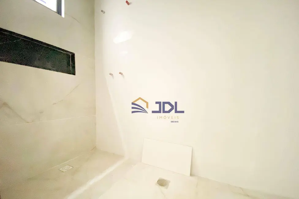 Sobrado com 3 quartos à venda, 142m2 em Asilo, Blumenau - SC - imagem 3 Foto 3 de Sobrado com 3 quartos à venda, 142m2 em Asilo, Blumenau - SC