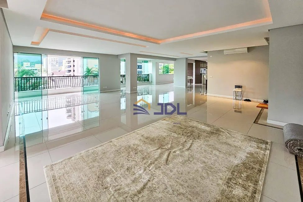Apartamento com 4 quartos à venda, 350m2 em Ponta Aguda, Blumenau - SC - imagem 5 Foto 5 de Apartamento com 4 quartos à venda, 350m2 em Ponta Aguda, Blumenau - SC