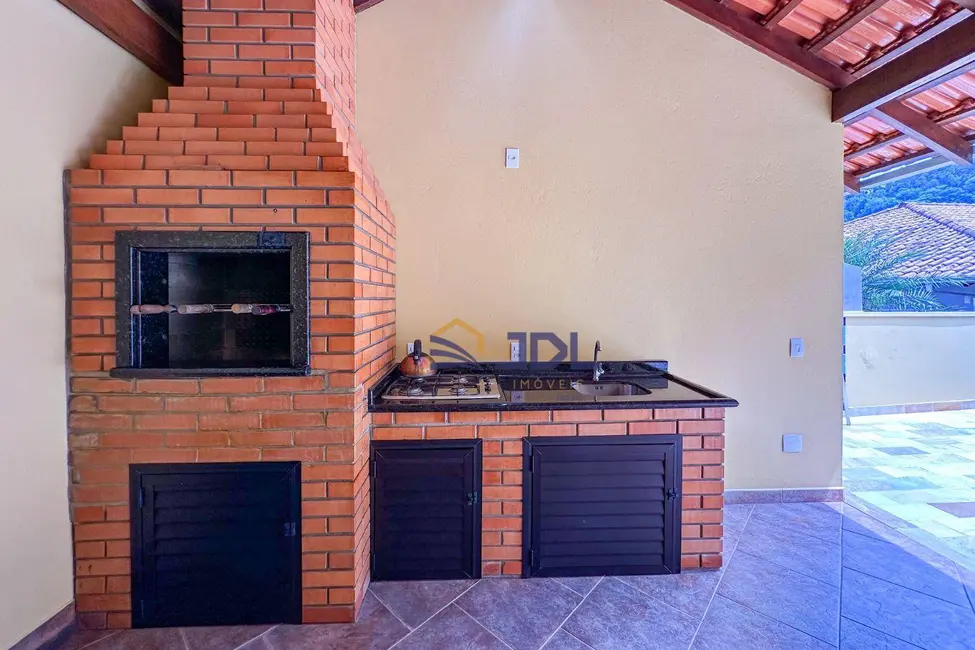 Casa com 3 quartos à venda, 183m2 em Água Verde, Blumenau - SC - imagem 3 Foto 3 de Casa com 3 quartos à venda, 183m2 em Água Verde, Blumenau - SC