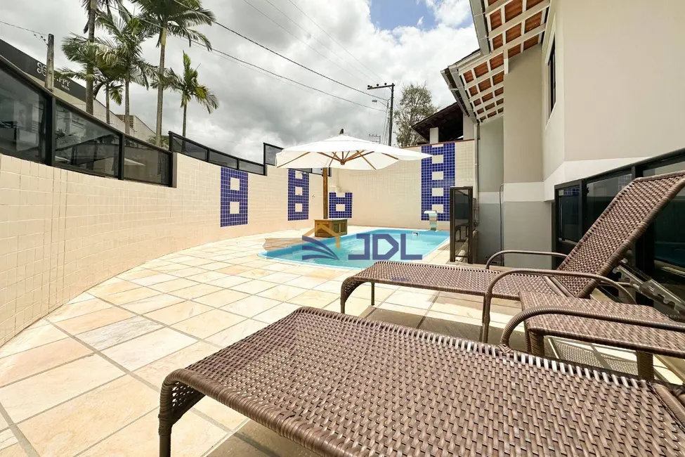 Casa com 4 quartos à venda, 301m2 em Itoupava Norte, Blumenau - SC - imagem 3 Foto 3 de Casa com 4 quartos à venda, 301m2 em Itoupava Norte, Blumenau - SC