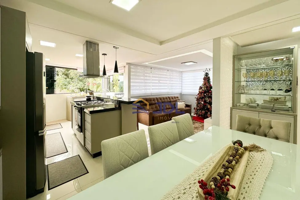Casa com 4 quartos à venda, 301m2 em Itoupava Norte, Blumenau - SC - imagem 7 Foto 7 de Casa com 4 quartos à venda, 301m2 em Itoupava Norte, Blumenau - SC