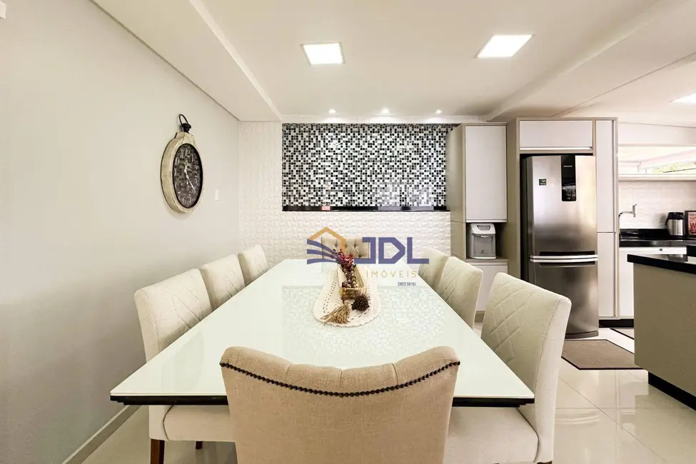 Casa com 4 quartos à venda, 301m2 em Itoupava Norte, Blumenau - SC - imagem 6 Foto 6 de Casa com 4 quartos à venda, 301m2 em Itoupava Norte, Blumenau - SC