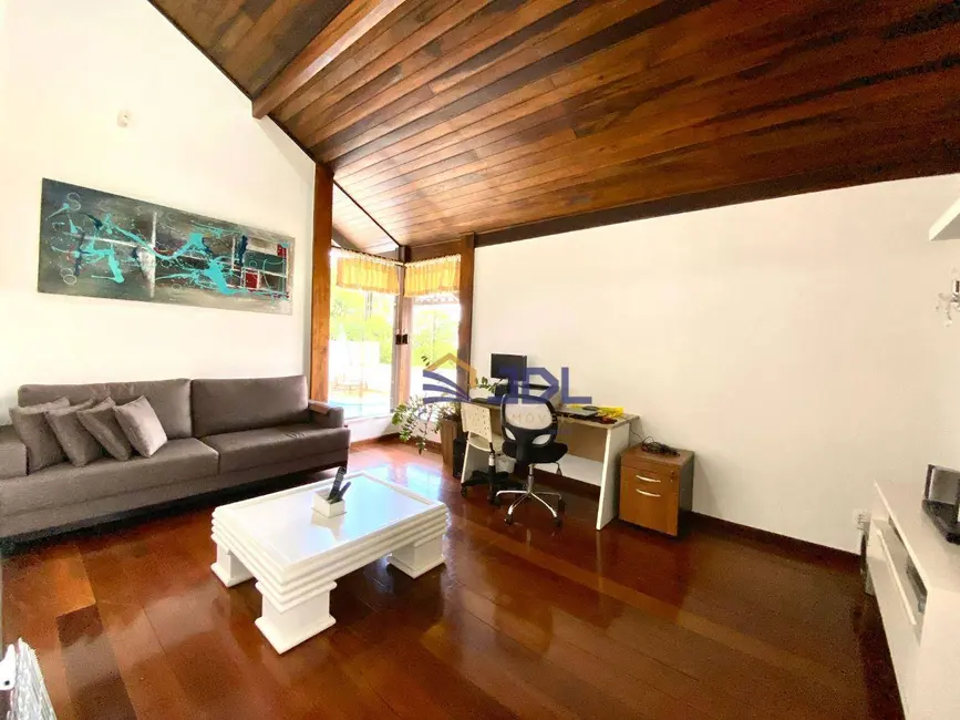 Casa com 4 quartos à venda, 591m2 em Água Verde, Blumenau - SC - imagem 9 Foto 9 de Casa com 4 quartos à venda, 591m2 em Água Verde, Blumenau - SC