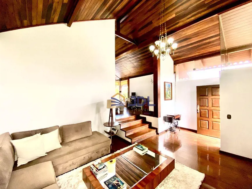 Casa com 4 quartos à venda, 591m2 em Água Verde, Blumenau - SC - imagem 8 Foto 8 de Casa com 4 quartos à venda, 591m2 em Água Verde, Blumenau - SC