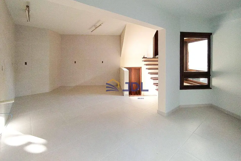 Casa com 4 quartos à venda, 321m2 em Garcia, Blumenau - SC - imagem 8 Foto 8 de Casa com 4 quartos à venda, 321m2 em Garcia, Blumenau - SC