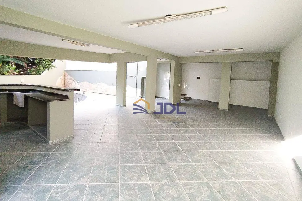 Casa com 4 quartos à venda, 321m2 em Garcia, Blumenau - SC - imagem 4 Foto 4 de Casa com 4 quartos à venda, 321m2 em Garcia, Blumenau - SC