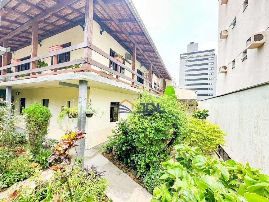 Casa com 5 quartos à venda, 260m2 em Vila Nova, Blumenau - SC - imagem 3 Foto 3 de Casa com 5 quartos à venda, 260m2 em Vila Nova, Blumenau - SC