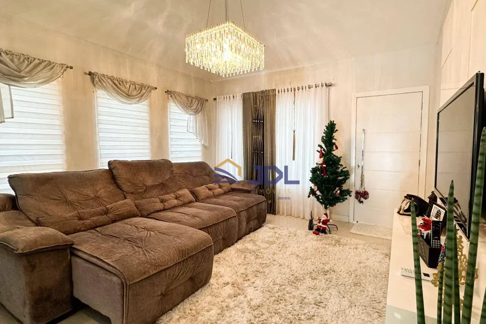 Casa de Condomínio com 3 quartos à venda, 367m2 em Itoupava Central, Blumenau - SC - imagem 3 Foto 3 de Casa de Condomínio com 3 quartos à venda, 367m2 em Itoupava Central, Blumenau - SC