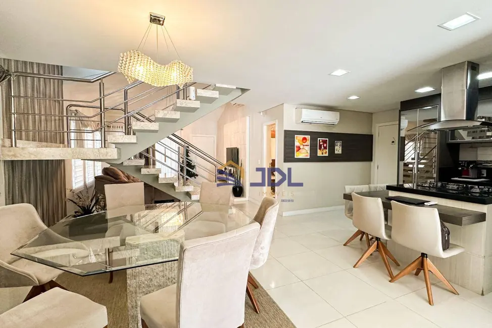 Casa de Condomínio com 3 quartos à venda, 367m2 em Itoupava Central, Blumenau - SC - imagem 4 Foto 4 de Casa de Condomínio com 3 quartos à venda, 367m2 em Itoupava Central, Blumenau - SC