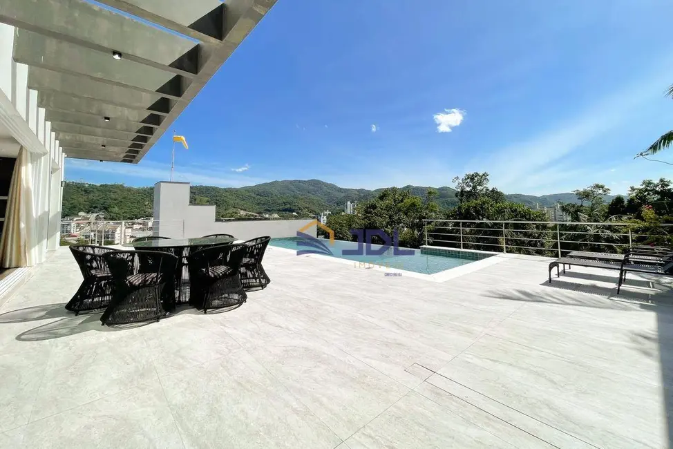 Casa com 4 quartos à venda, 765m2 em Velha, Blumenau - SC - imagem 6 Foto 6 de Casa com 4 quartos à venda, 765m2 em Velha, Blumenau - SC
