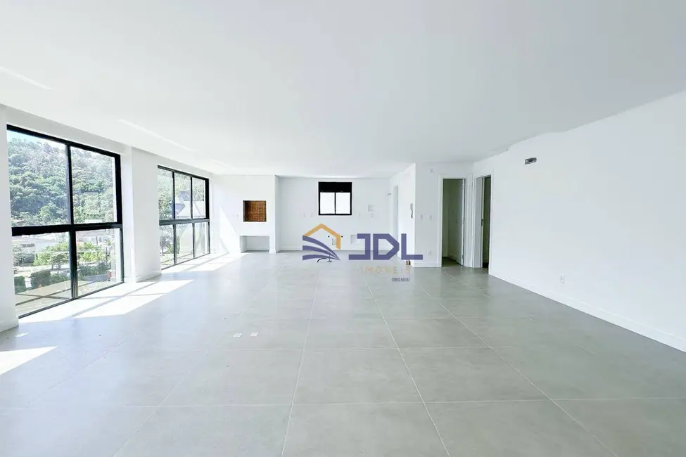 Apartamento com 3 quartos à venda, 309m2 em Bom Retiro, Blumenau - SC - imagem 3 Foto 3 de Apartamento com 3 quartos à venda, 309m2 em Bom Retiro, Blumenau - SC