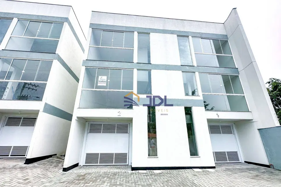 Foto 1 de Casa com 2 quartos à venda, 158m2 em Água Verde, Blumenau - SC