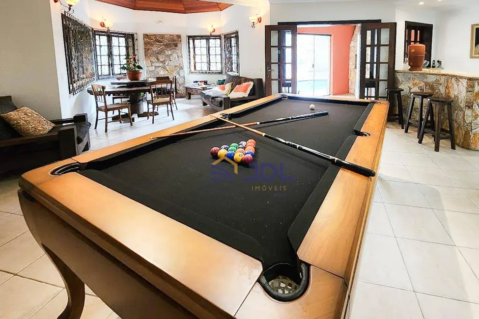 Casa com 3 quartos à venda, 600m2 em Velha, Blumenau - SC - imagem 6 Foto 6 de Casa com 3 quartos à venda, 600m2 em Velha, Blumenau - SC
