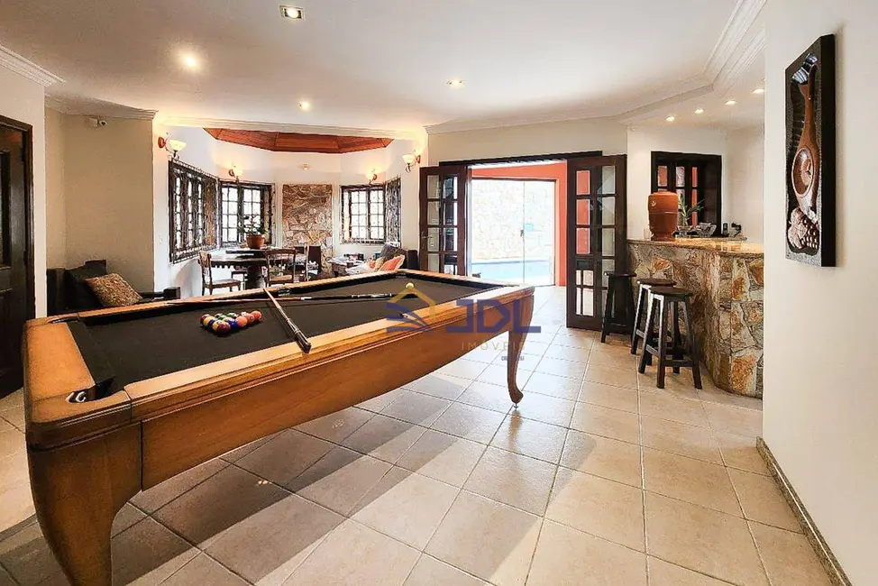 Casa com 3 quartos à venda, 600m2 em Velha, Blumenau - SC - imagem 7 Foto 7 de Casa com 3 quartos à venda, 600m2 em Velha, Blumenau - SC