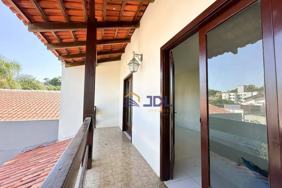 Casa com 3 quartos à venda, 348m2 em Itoupava Norte, Blumenau - SC - imagem 4 Foto 4 de Casa com 3 quartos à venda, 348m2 em Itoupava Norte, Blumenau - SC
