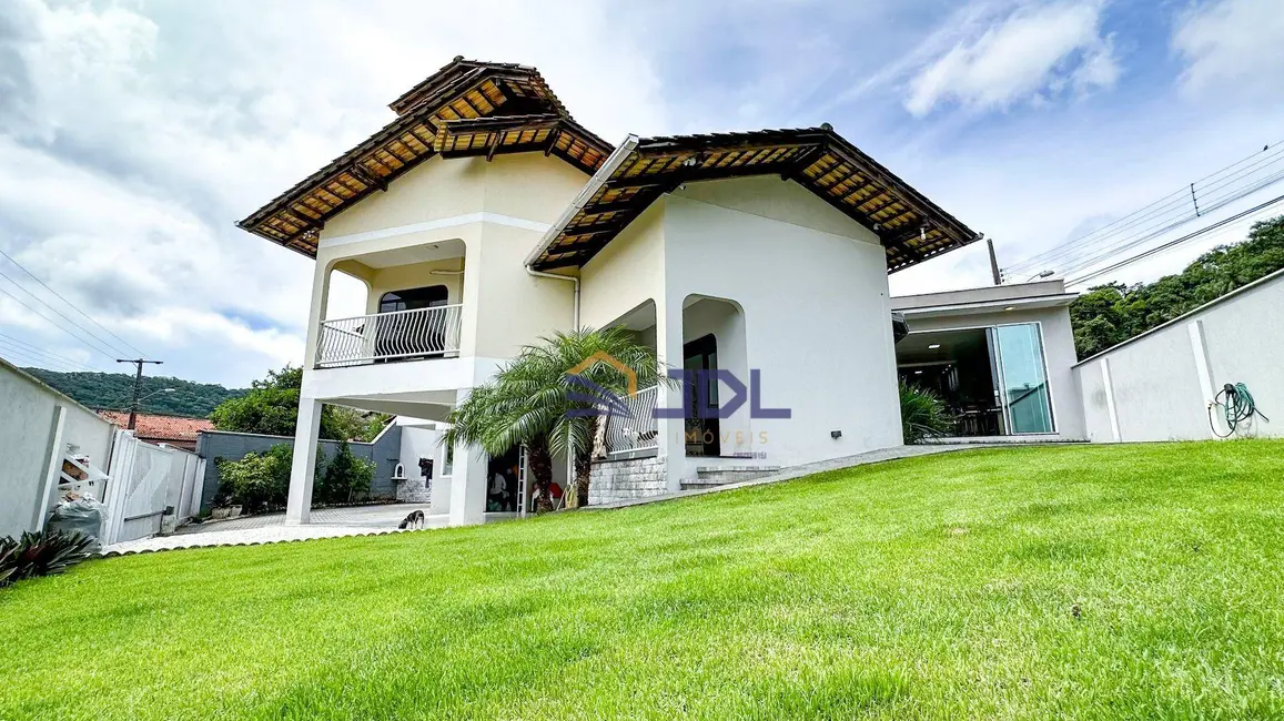 Foto 1 de Casa com 4 quartos à venda, 420m2 em Fortaleza, Blumenau - SC