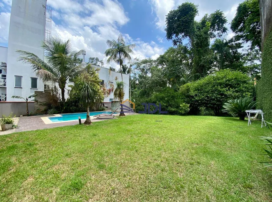 Casa com 3 quartos à venda, 400m2 em Velha, Blumenau - SC - imagem 7 Foto 7 de Casa com 3 quartos à venda, 400m2 em Velha, Blumenau - SC