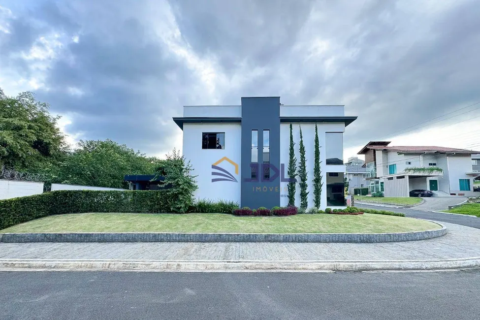 Casa de Condomínio com 4 quartos à venda, 372m2 em Itoupava Central, Blumenau - SC - imagem 3 Foto 3 de Casa de Condomínio com 4 quartos à venda, 372m2 em Itoupava Central, Blumenau - SC
