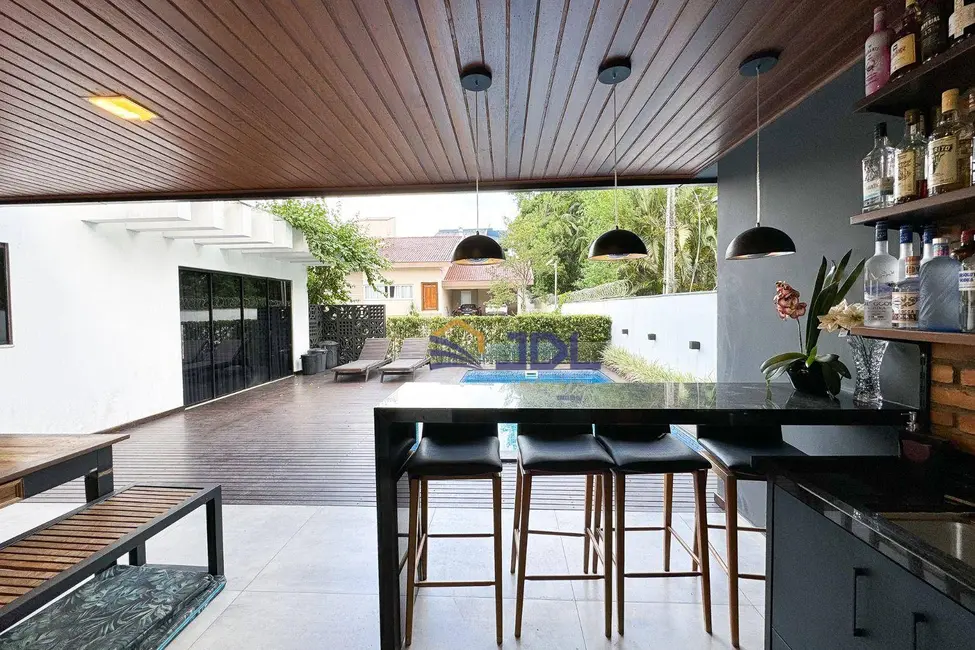 Casa de Condomínio com 4 quartos à venda, 372m2 em Itoupava Central, Blumenau - SC - imagem 9 Foto 9 de Casa de Condomínio com 4 quartos à venda, 372m2 em Itoupava Central, Blumenau - SC