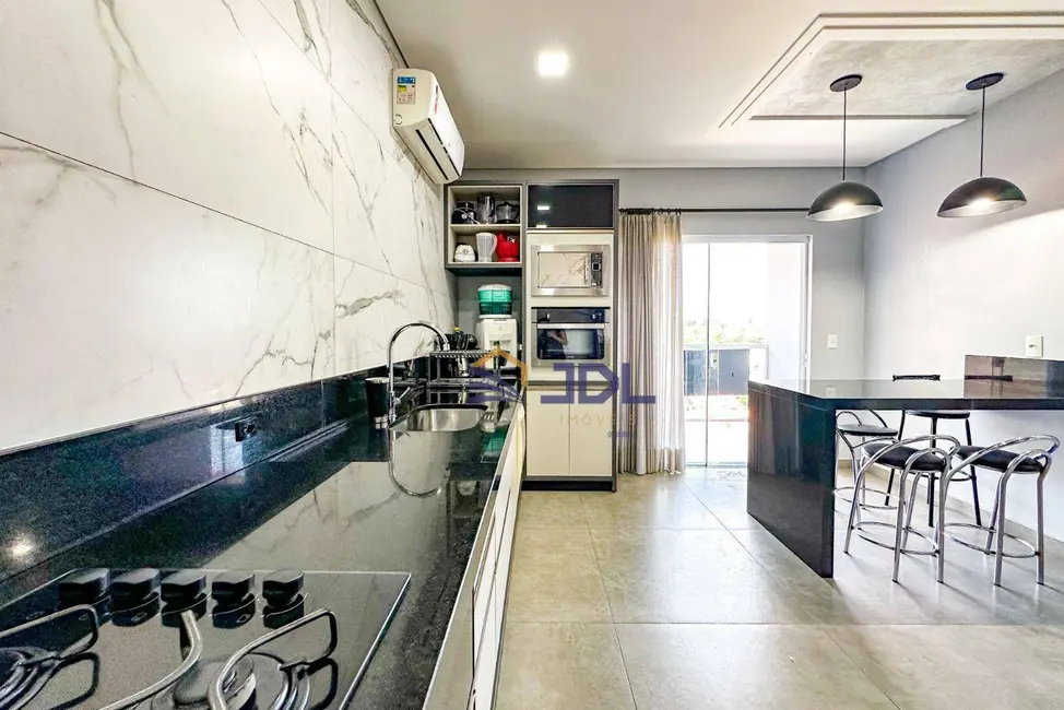 Casa com 3 quartos à venda, 420m2 em Velha Central, Blumenau - SC - imagem 5 Foto 5 de Casa com 3 quartos à venda, 420m2 em Velha Central, Blumenau - SC