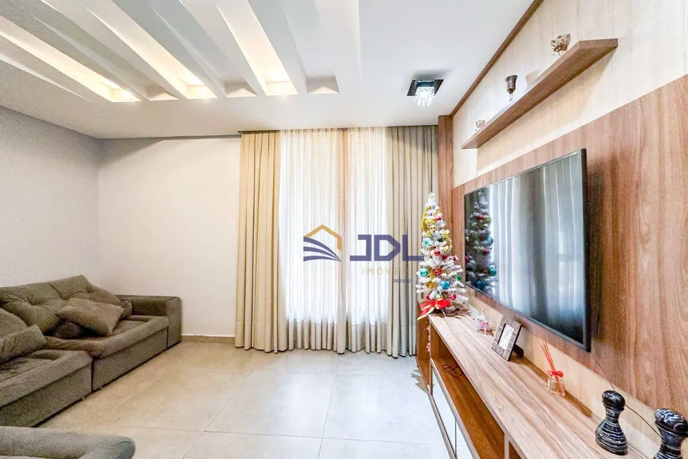 Casa com 3 quartos à venda, 420m2 em Velha Central, Blumenau - SC - imagem 9 Foto 9 de Casa com 3 quartos à venda, 420m2 em Velha Central, Blumenau - SC