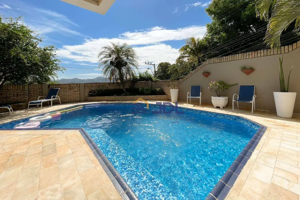 Casa com 4 quartos à venda, 444m2 em Itoupava Seca, Blumenau - SC - imagem 6 Foto 6 de Casa com 4 quartos à venda, 444m2 em Itoupava Seca, Blumenau - SC