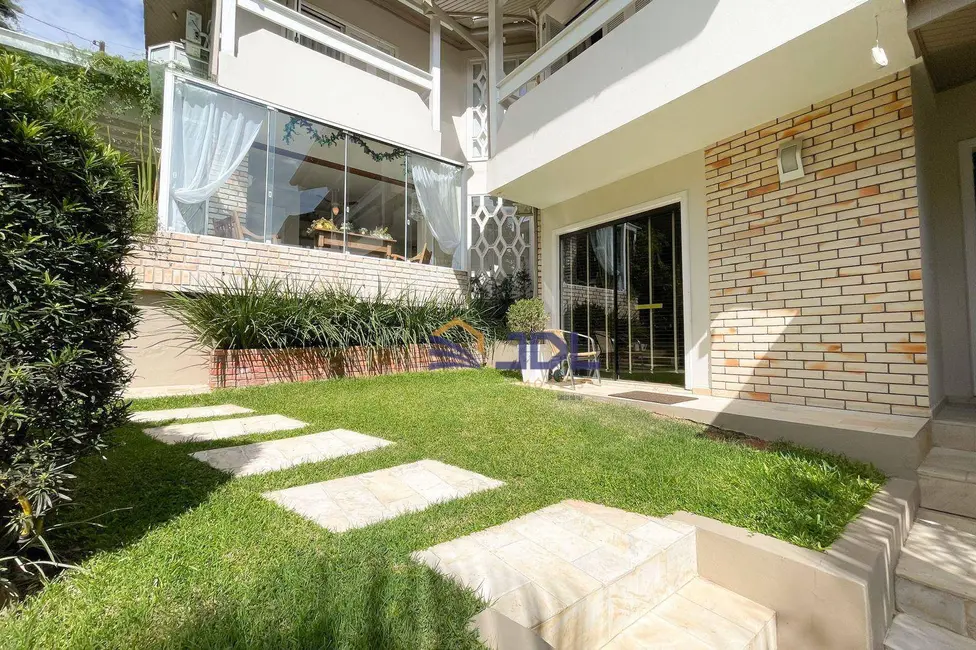 Casa com 4 quartos à venda, 444m2 em Itoupava Seca, Blumenau - SC - imagem 3 Foto 3 de Casa com 4 quartos à venda, 444m2 em Itoupava Seca, Blumenau - SC