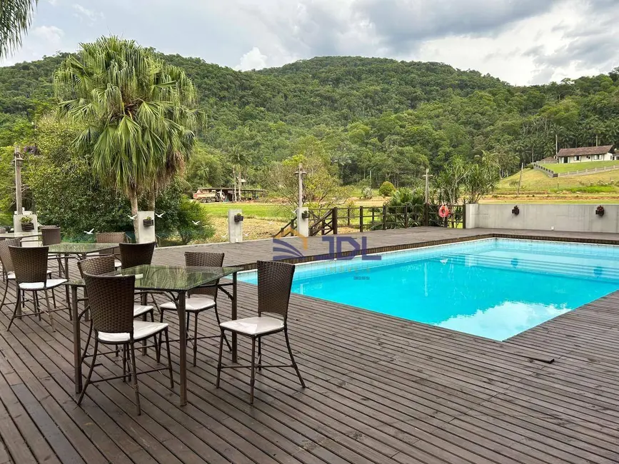 Casa à venda, 20000m2 em Itoupavazinha, Blumenau - SC - imagem 5 Foto 5 de Casa à venda, 20000m2 em Itoupavazinha, Blumenau - SC