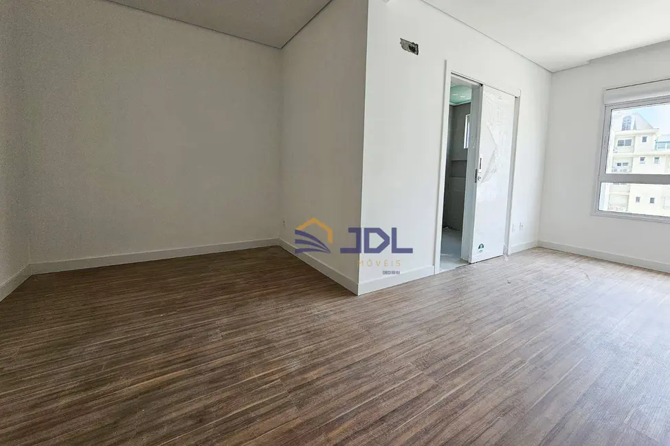Apartamento com 3 quartos à venda, 185m2 em Jardim Blumenau, Blumenau - SC - imagem 9 Foto 9 de Apartamento com 3 quartos à venda, 185m2 em Jardim Blumenau, Blumenau - SC