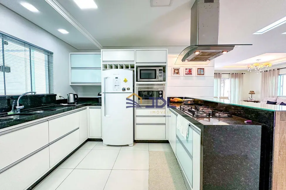 Casa com 5 quartos à venda, 420m2 em Bela Vista, Gaspar - SC - imagem 9 Foto 9 de Casa com 5 quartos à venda, 420m2 em Bela Vista, Gaspar - SC