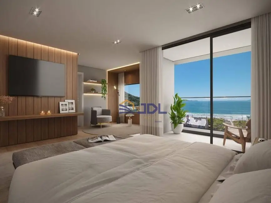 Foto 4 de Casa de Condomínio com 3 quartos à venda em Bombinhas - SC