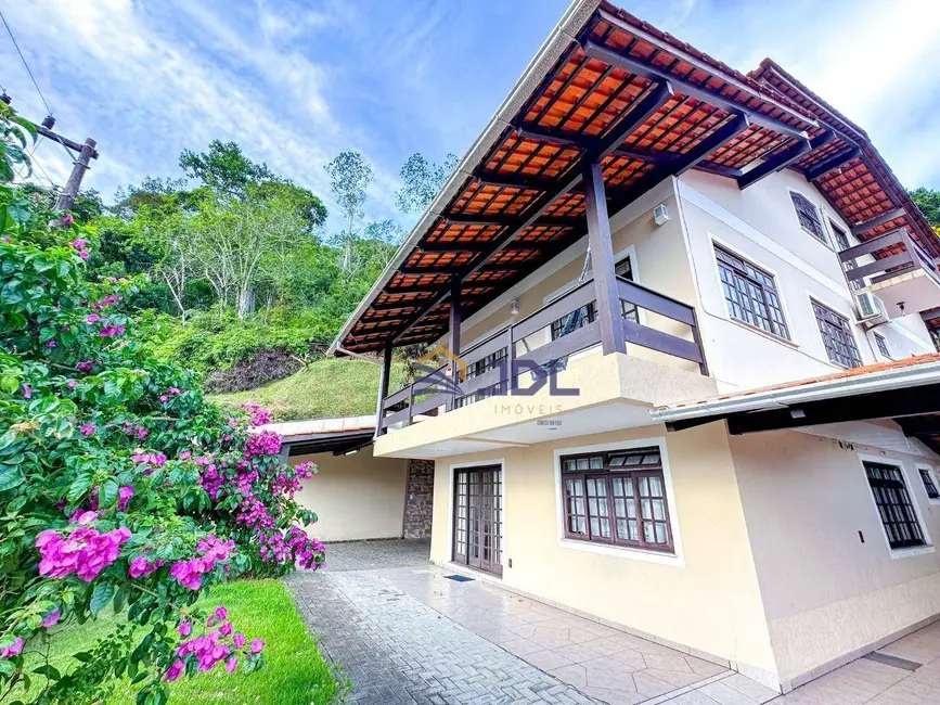 Casa com 5 quartos à venda, 375m2 em Nova Esperança, Blumenau - SC - imagem 1 Foto 1 de Casa com 5 quartos à venda, 375m2 em Nova Esperança, Blumenau - SC