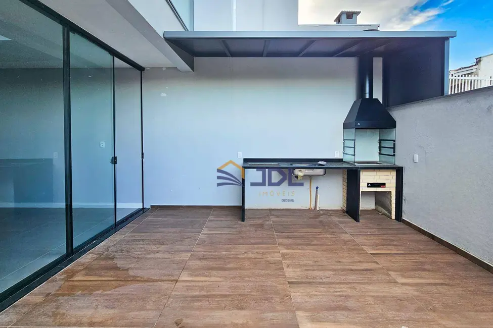 Casa com 3 quartos à venda, 104m2 em Fortaleza, Blumenau - SC - imagem 9 Foto 9 de Casa com 3 quartos à venda, 104m2 em Fortaleza, Blumenau - SC