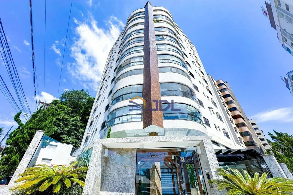 Foto 1 de Apartamento com 4 quartos à venda, 210m2 em Vila Nova, Blumenau - SC