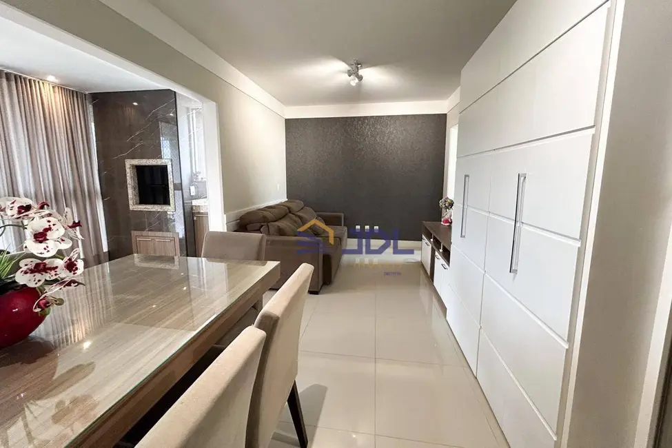 Apartamento com 2 quartos à venda, 80m2 em Blumenau - SC - imagem 3 Foto 3 de Apartamento com 2 quartos à venda, 80m2 em Blumenau - SC