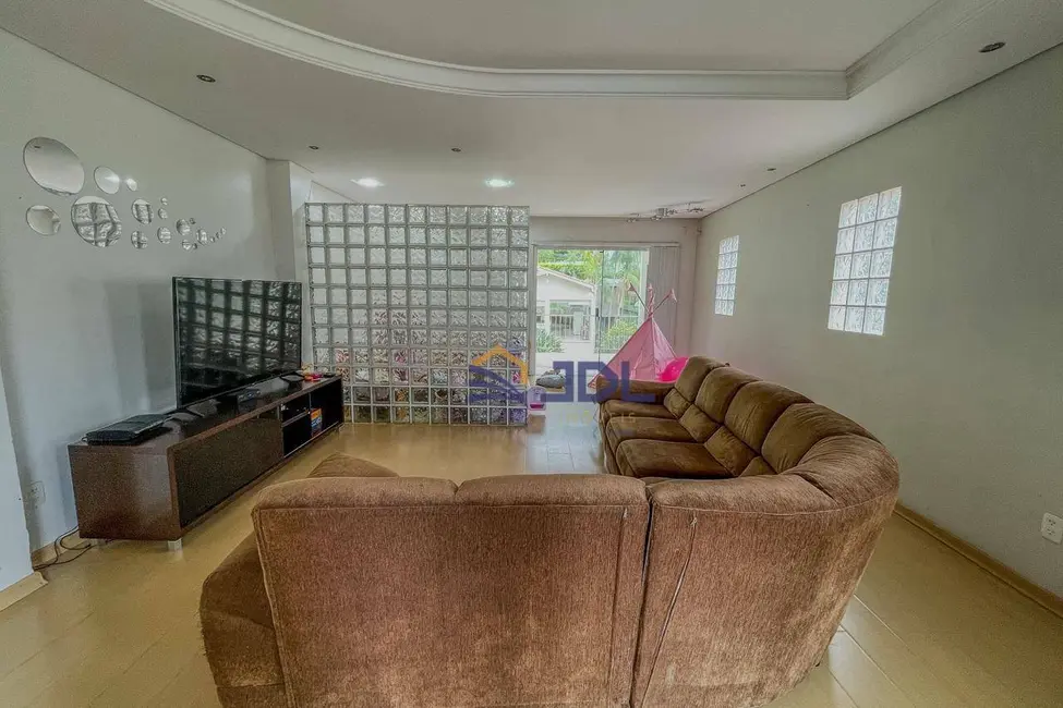 Casa com 5 quartos à venda, 750m2 em Itoupava Seca, Blumenau - SC - imagem 7 Foto 7 de Casa com 5 quartos à venda, 750m2 em Itoupava Seca, Blumenau - SC