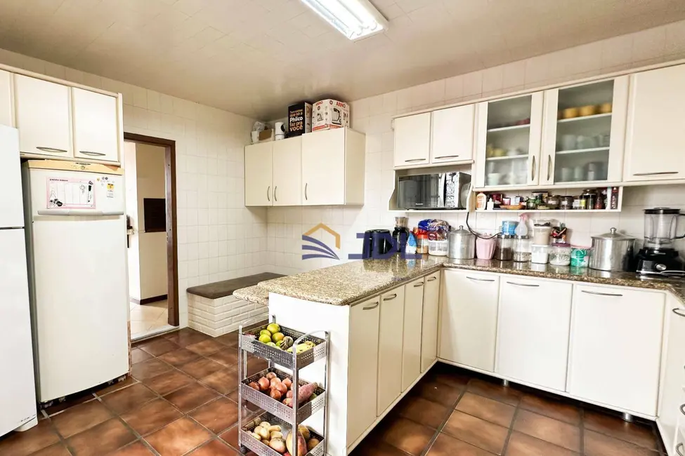 Casa com 4 quartos à venda, 504m2 em Vila Nova, Blumenau - SC - imagem 8 Foto 8 de Casa com 4 quartos à venda, 504m2 em Vila Nova, Blumenau - SC