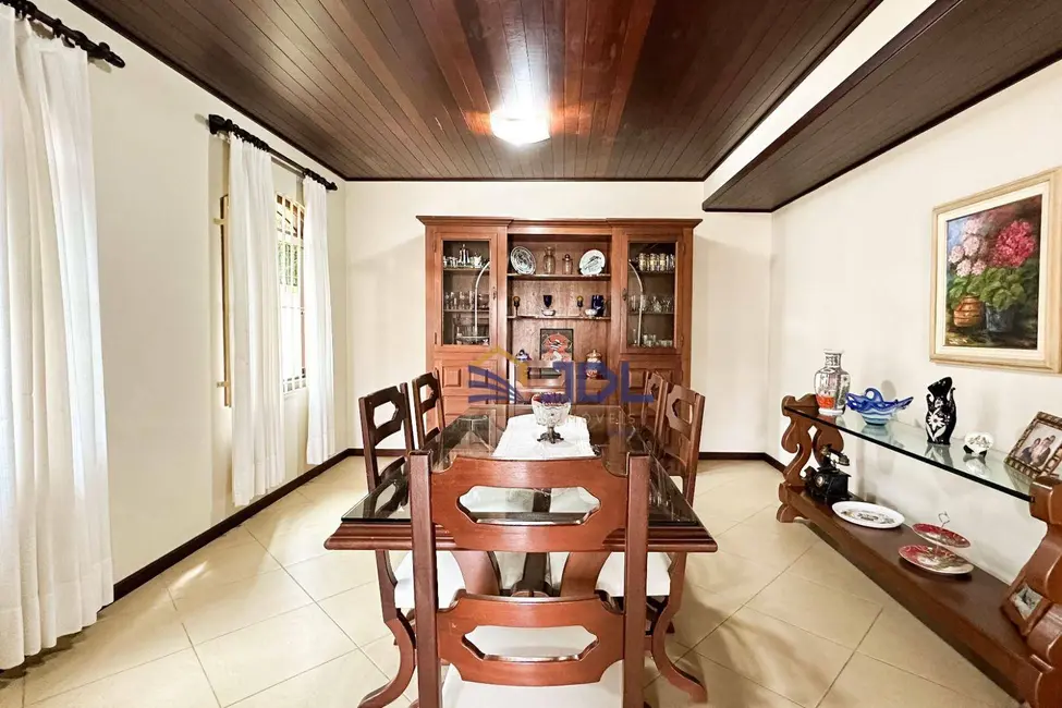 Casa com 4 quartos à venda, 504m2 em Vila Nova, Blumenau - SC - imagem 5 Foto 5 de Casa com 4 quartos à venda, 504m2 em Vila Nova, Blumenau - SC