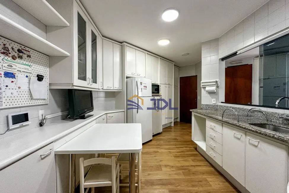 Apartamento com 3 quartos à venda, 195m2 em Jardim Blumenau, Blumenau - SC - imagem 8 Foto 8 de Apartamento com 3 quartos à venda, 195m2 em Jardim Blumenau, Blumenau - SC