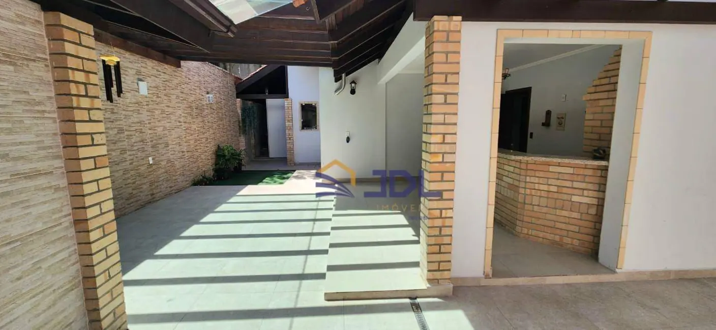 Casa com 4 quartos à venda, 420m2 em Nova Esperança, Blumenau - SC - imagem 6 Foto 6 de Casa com 4 quartos à venda, 420m2 em Nova Esperança, Blumenau - SC