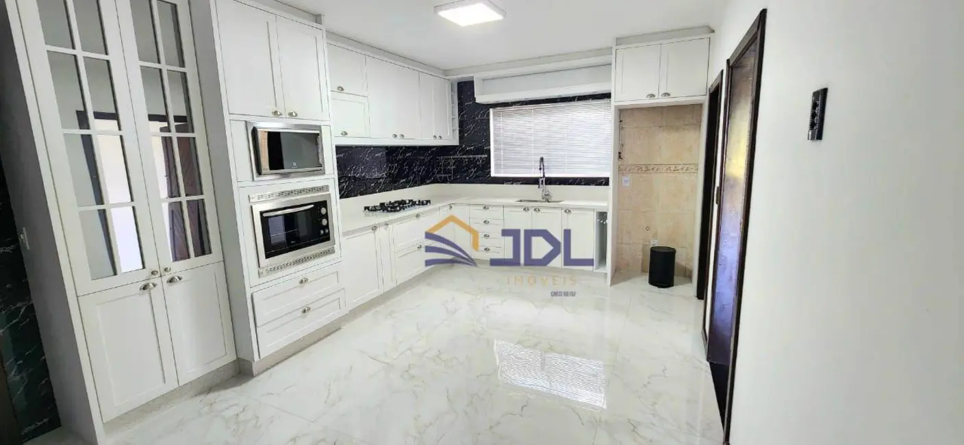 Casa com 4 quartos à venda, 420m2 em Nova Esperança, Blumenau - SC - imagem 8 Foto 8 de Casa com 4 quartos à venda, 420m2 em Nova Esperança, Blumenau - SC
