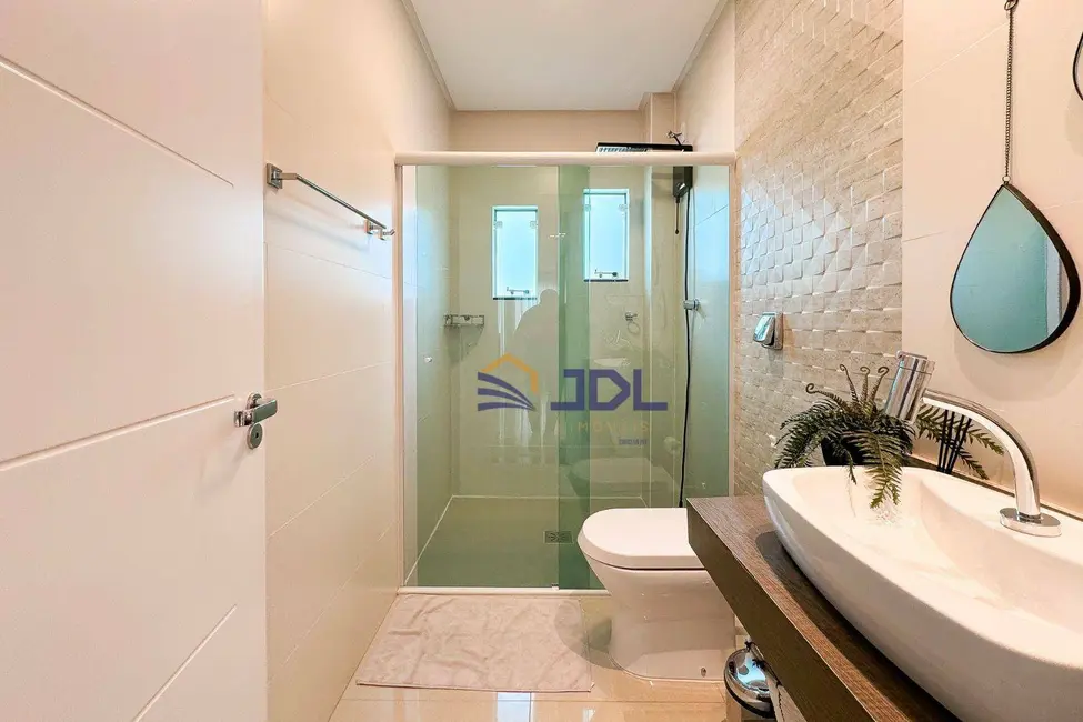 Casa com 3 quartos à venda, 360m2 em Itoupavazinha, Blumenau - SC - imagem 6 Foto 6 de Casa com 3 quartos à venda, 360m2 em Itoupavazinha, Blumenau - SC
