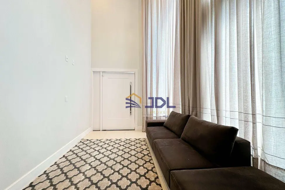 Casa com 3 quartos à venda, 360m2 em Itoupavazinha, Blumenau - SC - imagem 5 Foto 5 de Casa com 3 quartos à venda, 360m2 em Itoupavazinha, Blumenau - SC