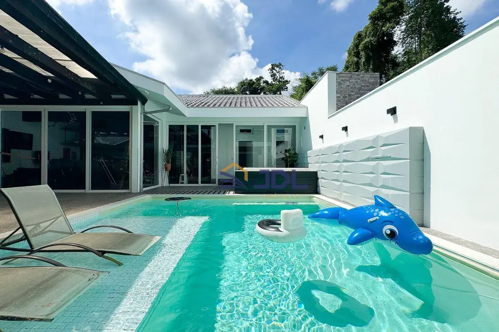 Casa com 3 quartos à venda, 360m2 em Itoupavazinha, Blumenau - SC - imagem 4 Foto 4 de Casa com 3 quartos à venda, 360m2 em Itoupavazinha, Blumenau - SC