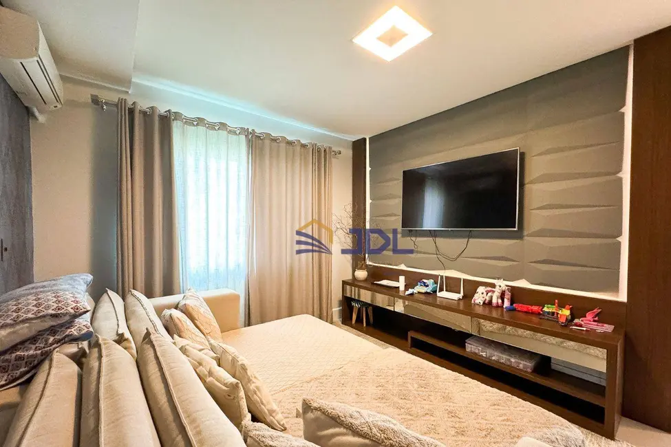 Casa com 3 quartos à venda, 360m2 em Itoupavazinha, Blumenau - SC - imagem 9 Foto 9 de Casa com 3 quartos à venda, 360m2 em Itoupavazinha, Blumenau - SC