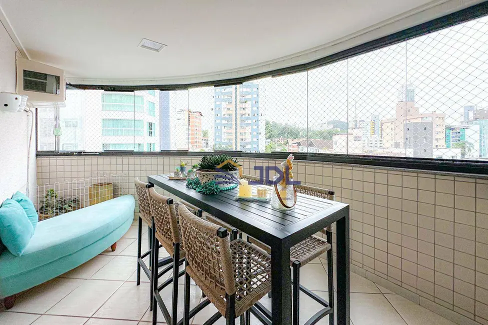 Apartamento com 3 quartos à venda, 210m2 em Vila Nova, Blumenau - SC - imagem 8 Foto 8 de Apartamento com 3 quartos à venda, 210m2 em Vila Nova, Blumenau - SC